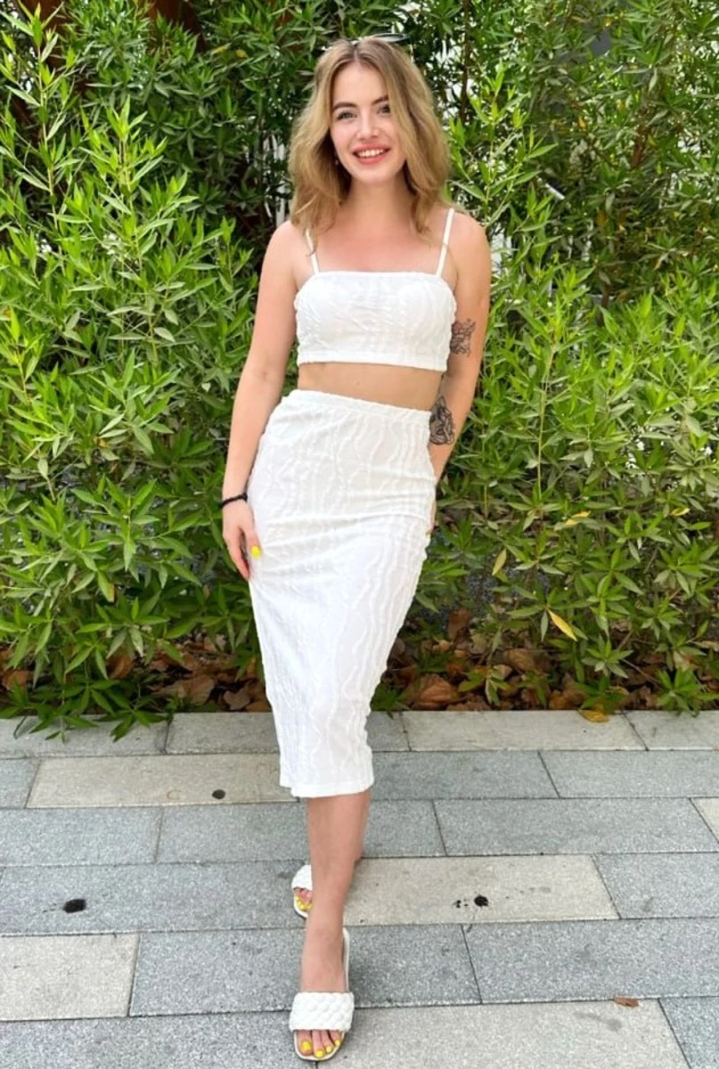 Adelia escort in Paris