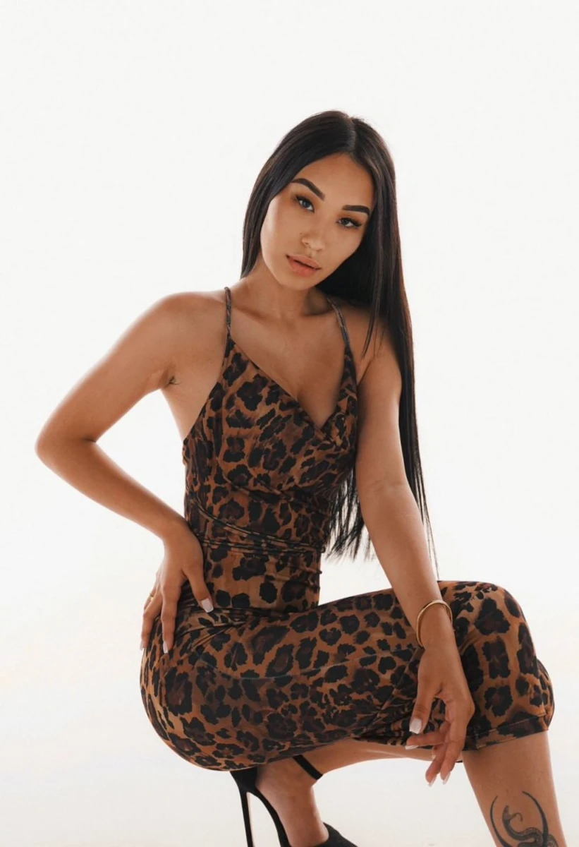 Aliana escort in Paris