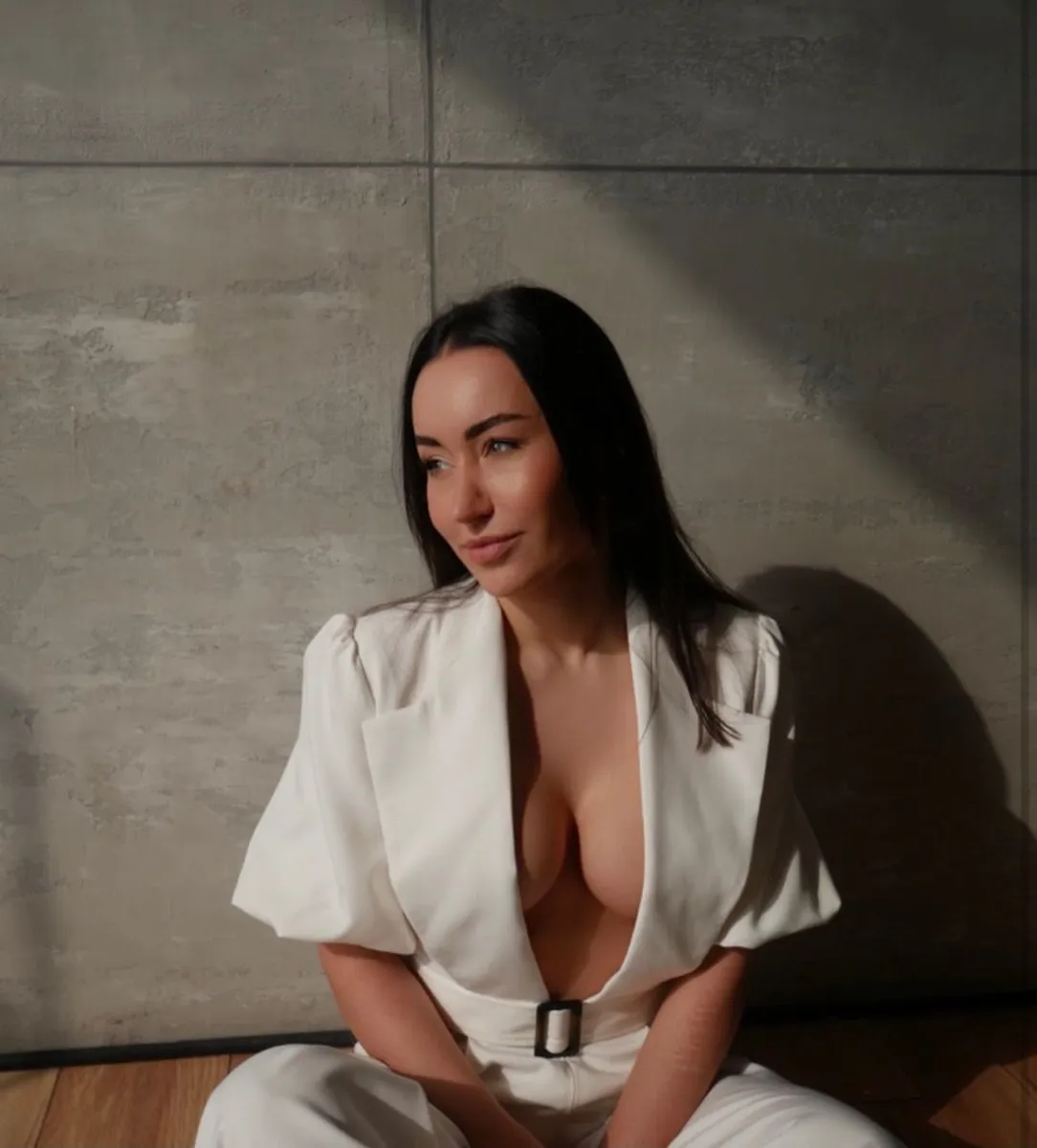 Alice escort in Paris