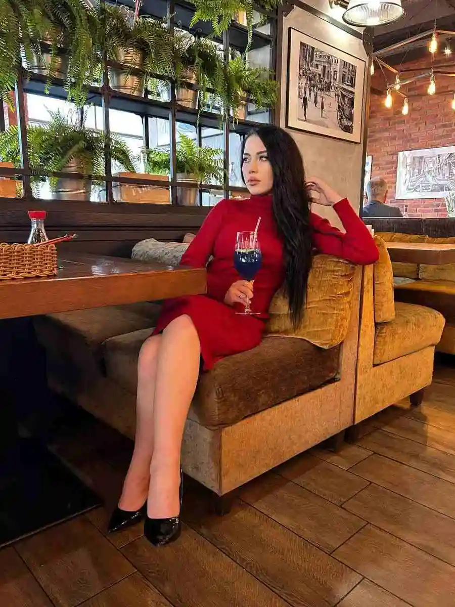 Ameliya escort in Paris