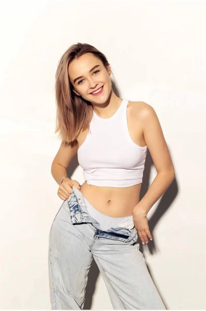 Anna escort in Paris
