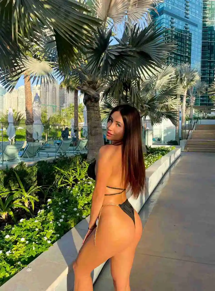 Anna  escort in Paris