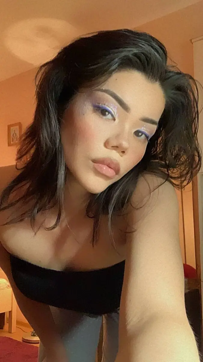 Elina escort in Paris