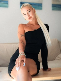 Elina escort in Paris