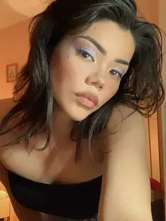 Elina escort in Paris