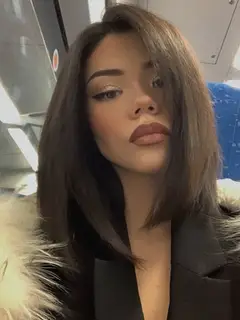 Elina escort in Paris