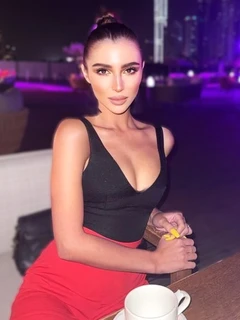 Gina escort in Paris