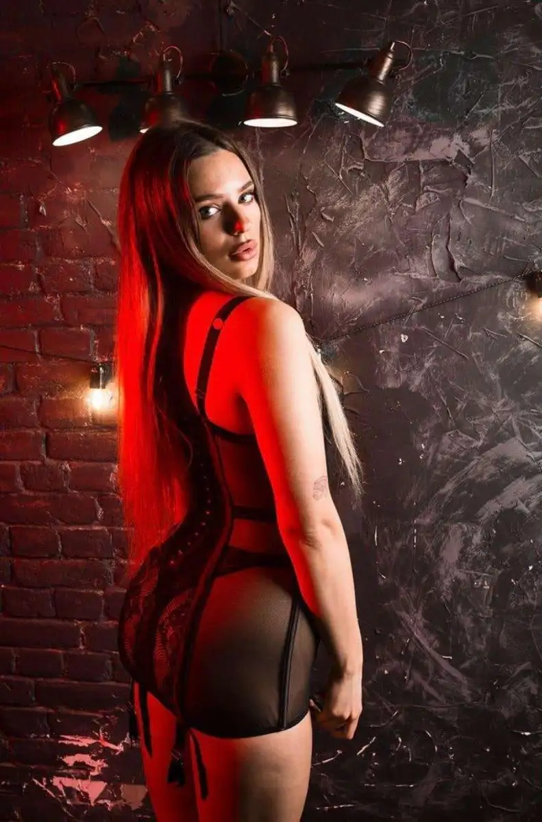 Jana escort in Paris