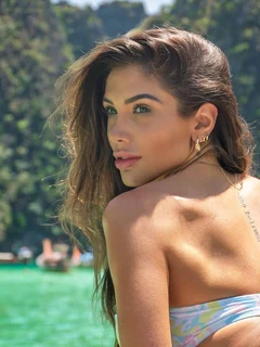 Julie escort in Paris