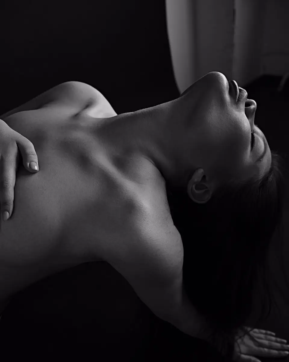 Kim escort in Paris