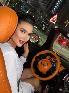 Laila escort in Paris