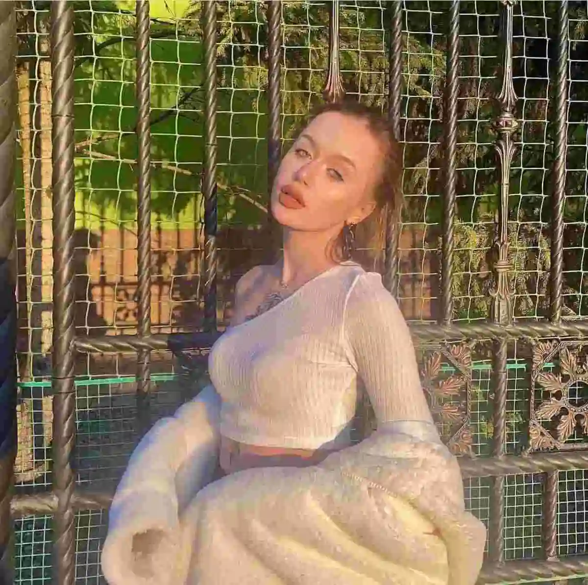 Lina escort in Paris