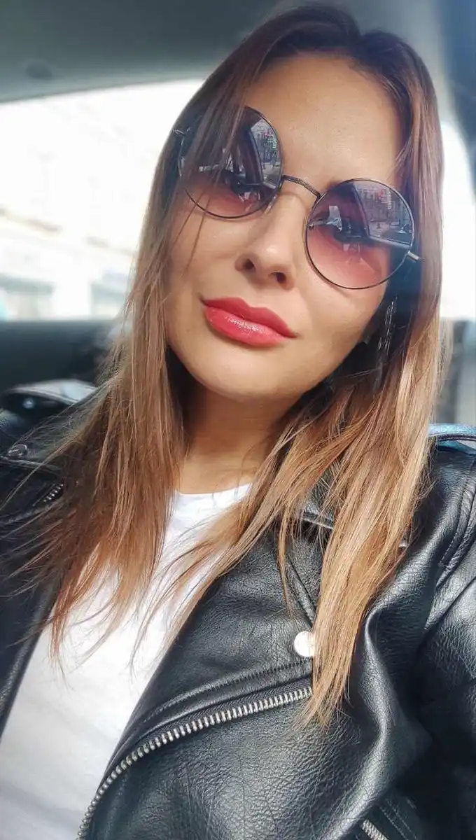 Liz escort in Paris