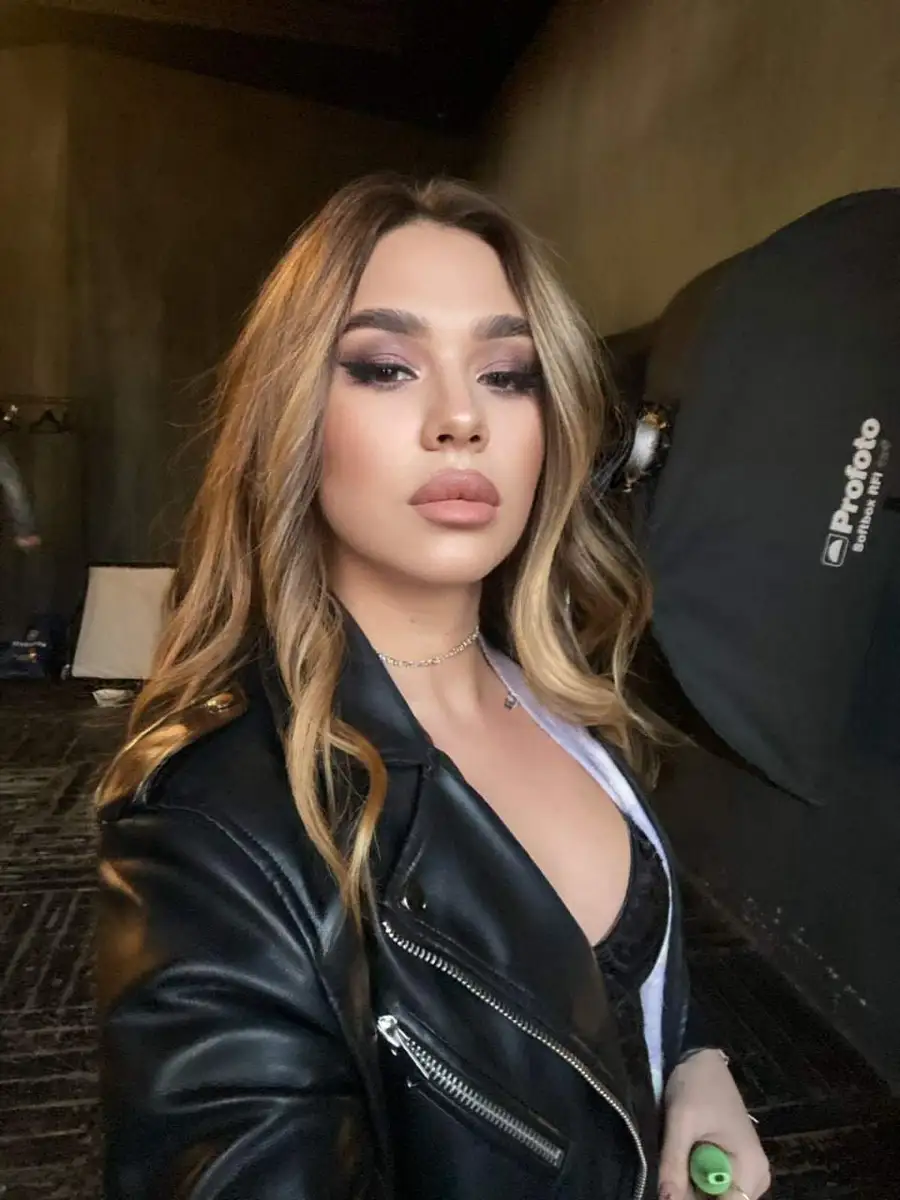Lydia escort in Paris