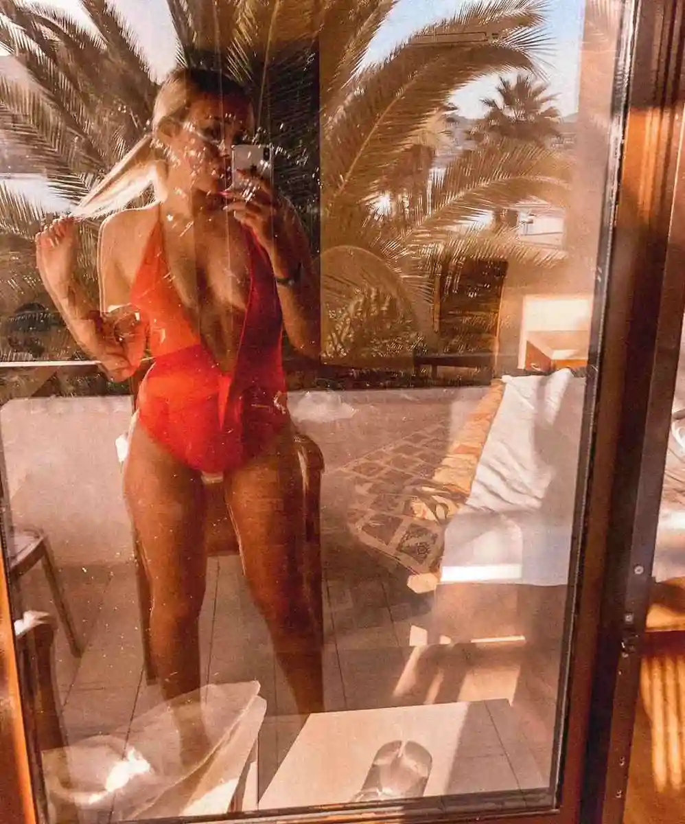 Malika escort in Paris