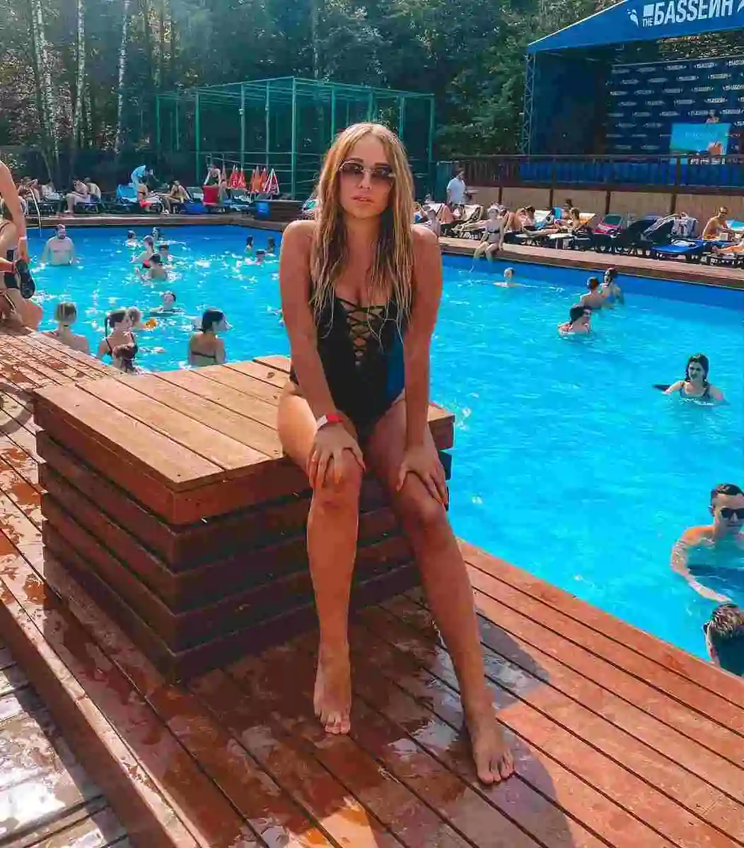 Malika escort in Paris