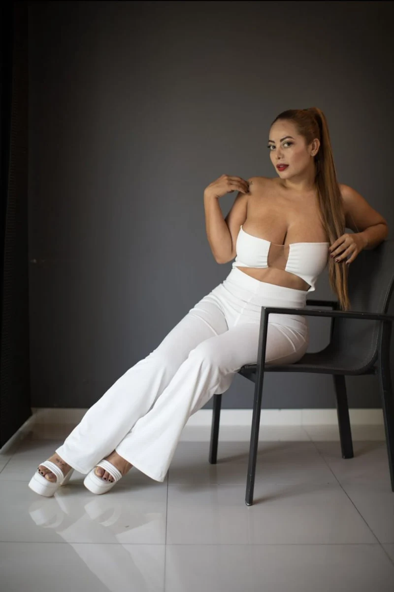 Mariana escort in Paris
