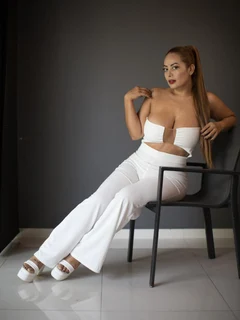 Mariana escort in Paris