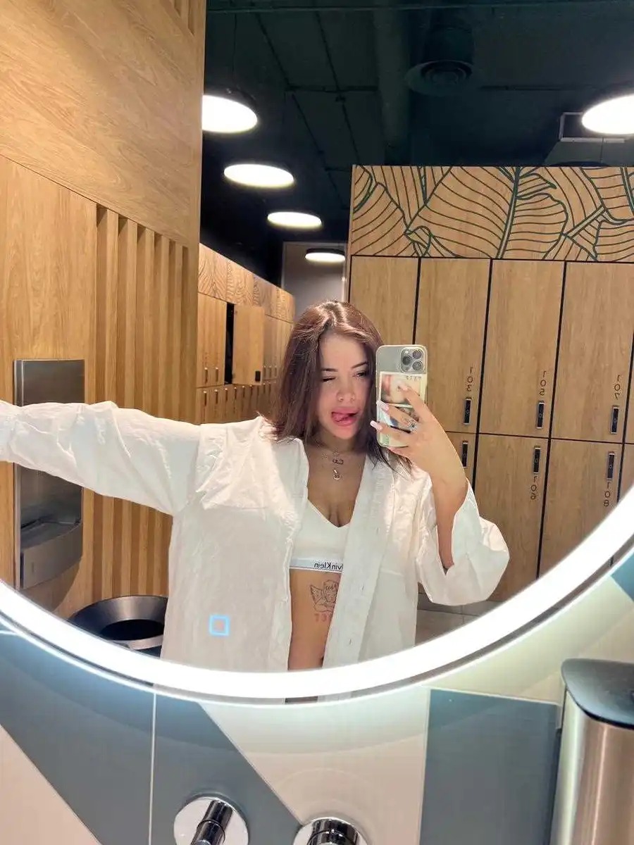 Masha escort in Paris