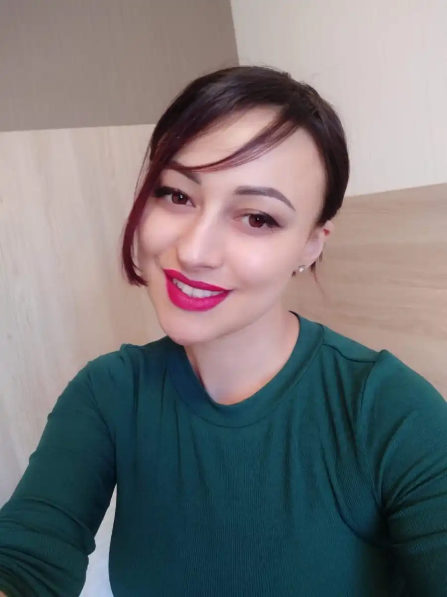Milana escort in Paris
