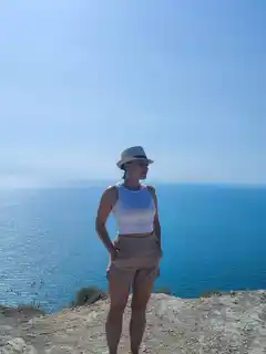 Milana escort in Paris