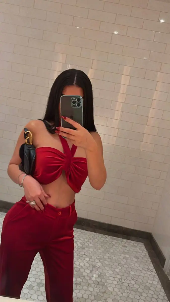 Selima escort in Paris