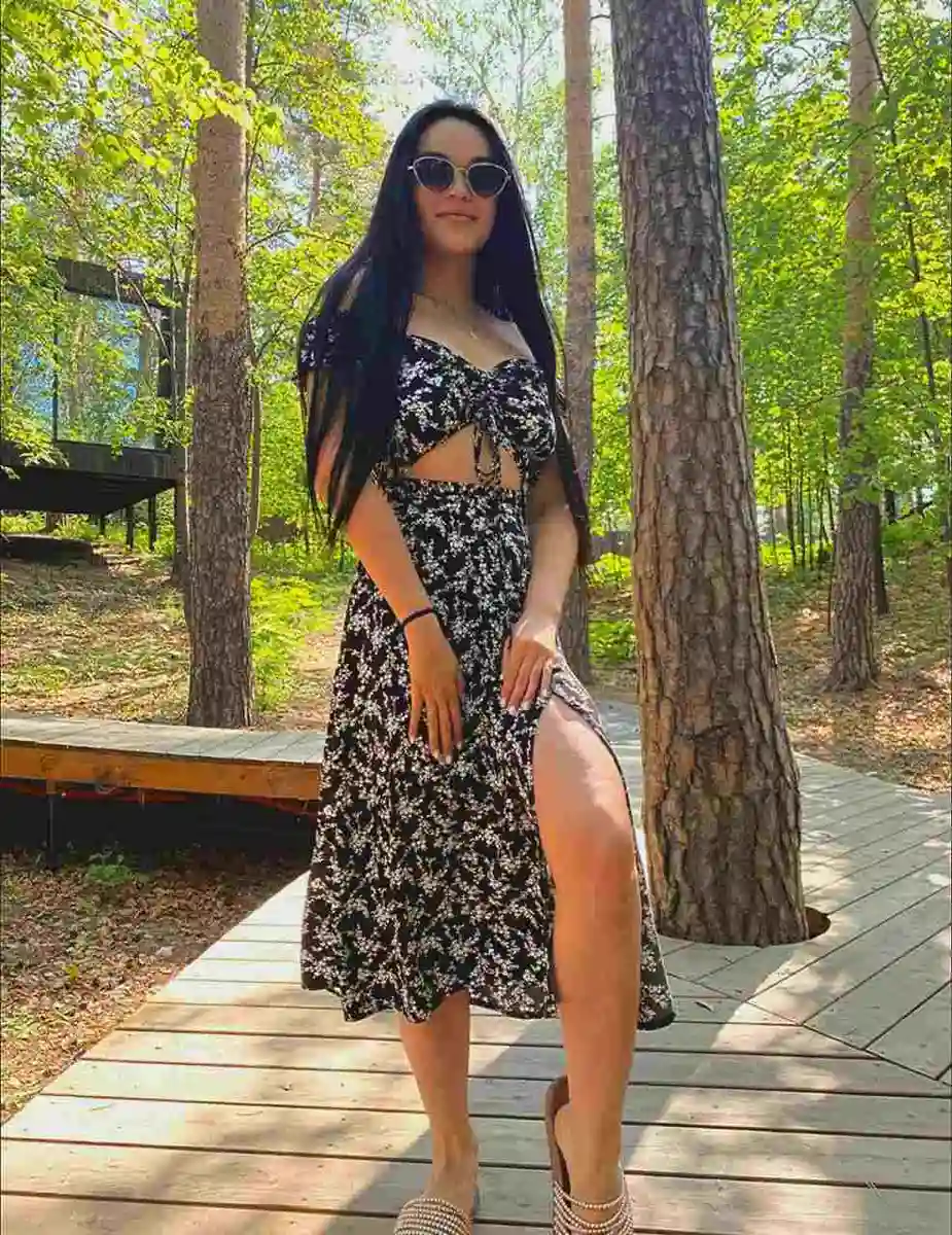 Sima escort in Paris