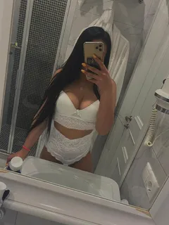 Sima escort in Paris