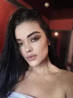 Sima escort in Paris