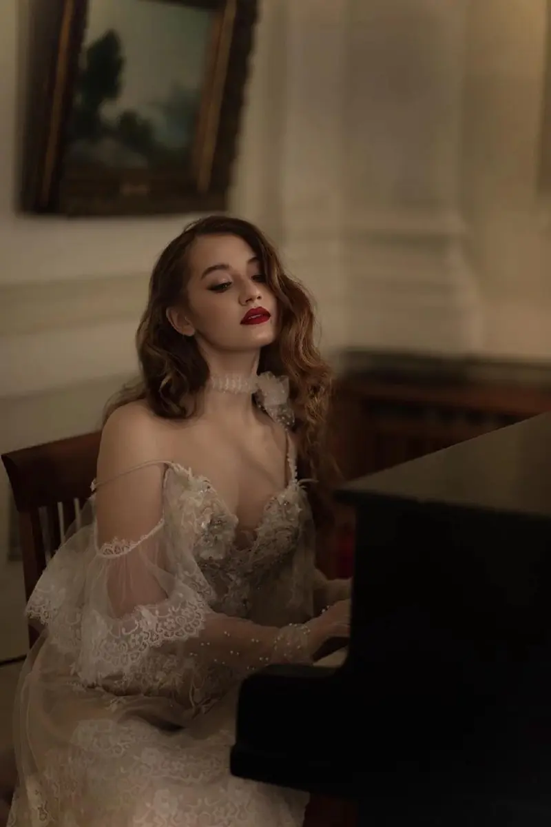 Solomeya escort in Paris