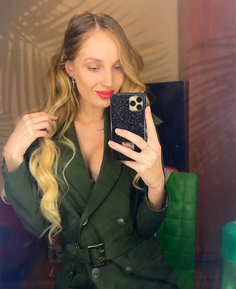 Stefany escort in Paris