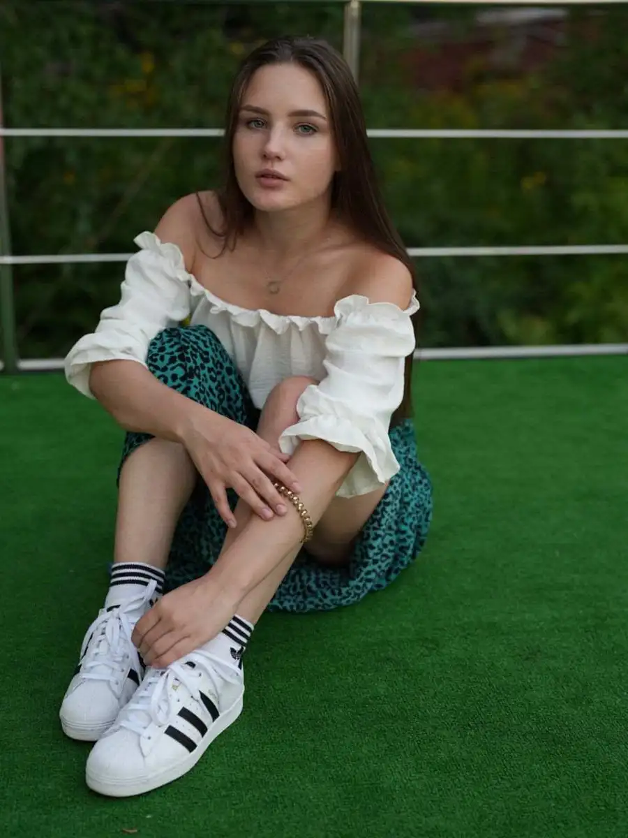Taya escort in Paris