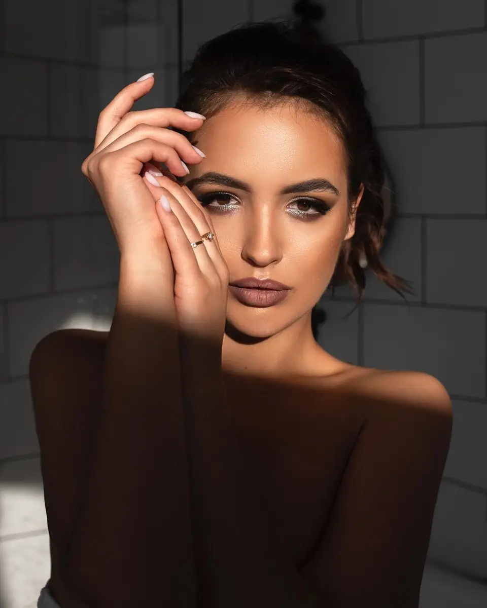 Uliana escort in Paris