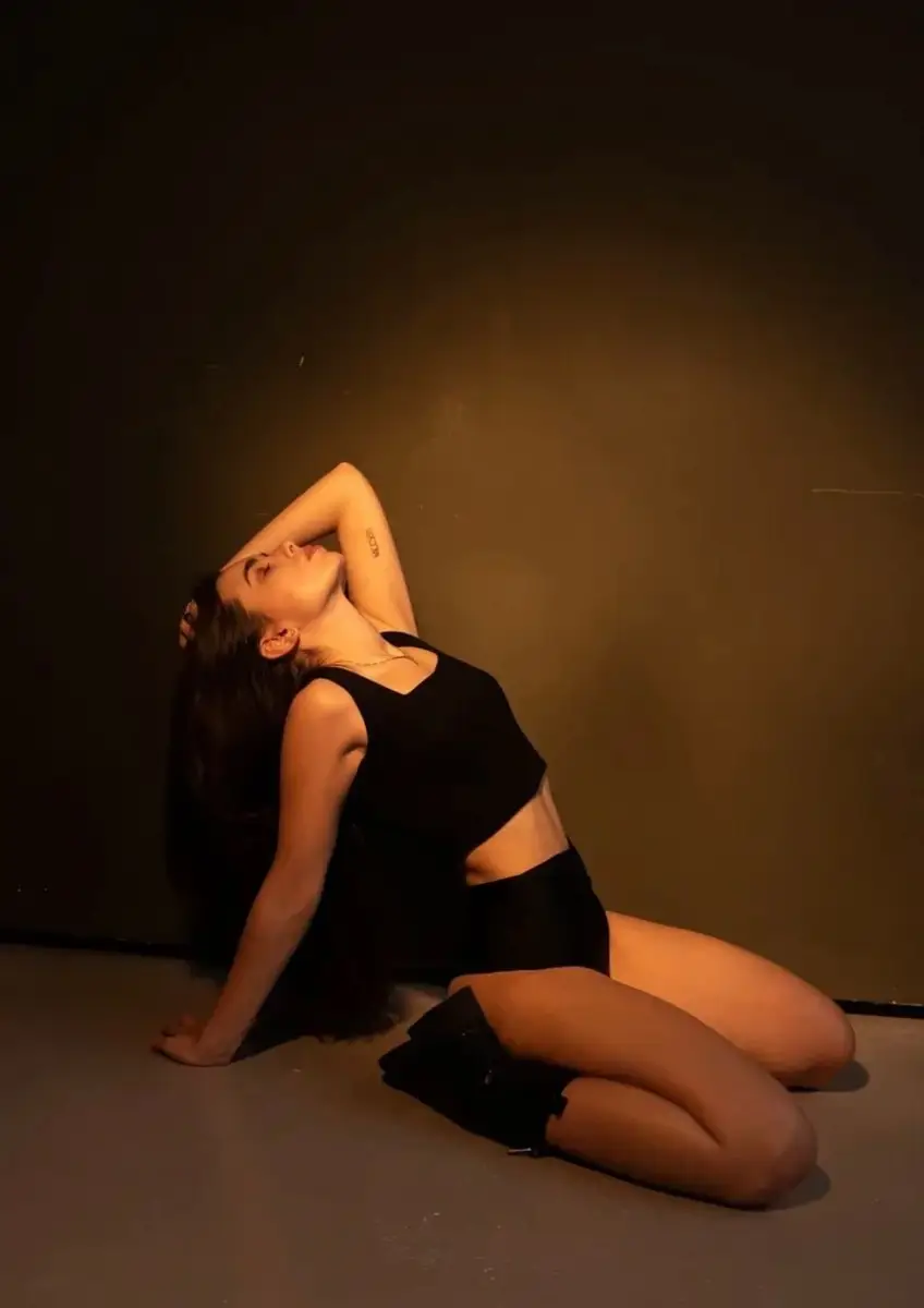 Veta escort in Paris