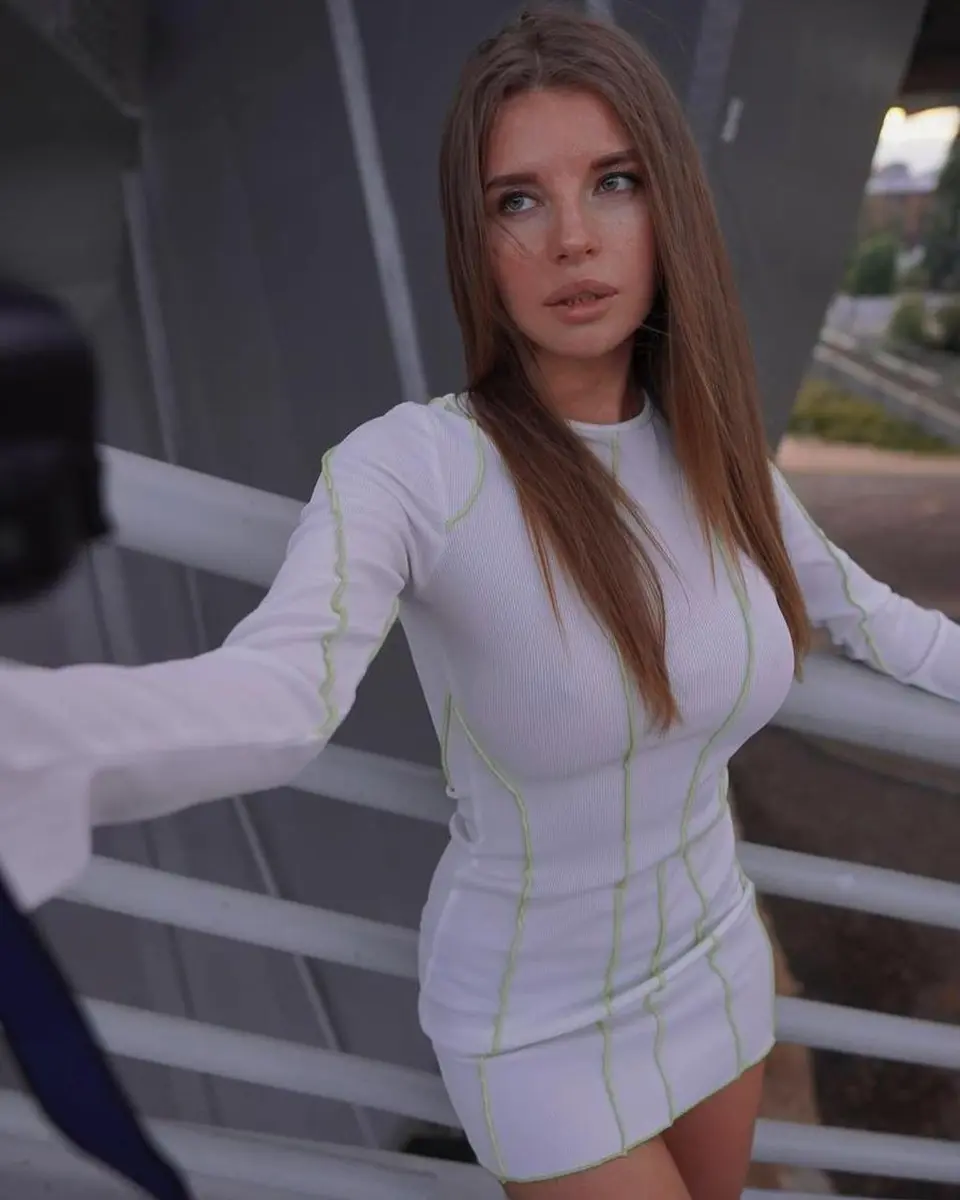 Victoria escort in Paris